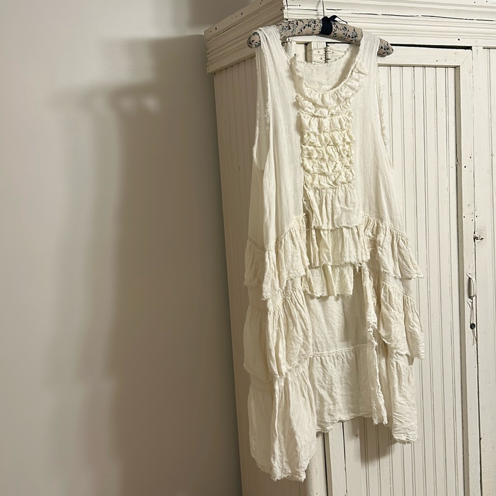 Rare Magnolia Pearl cream linen ruffled jumper